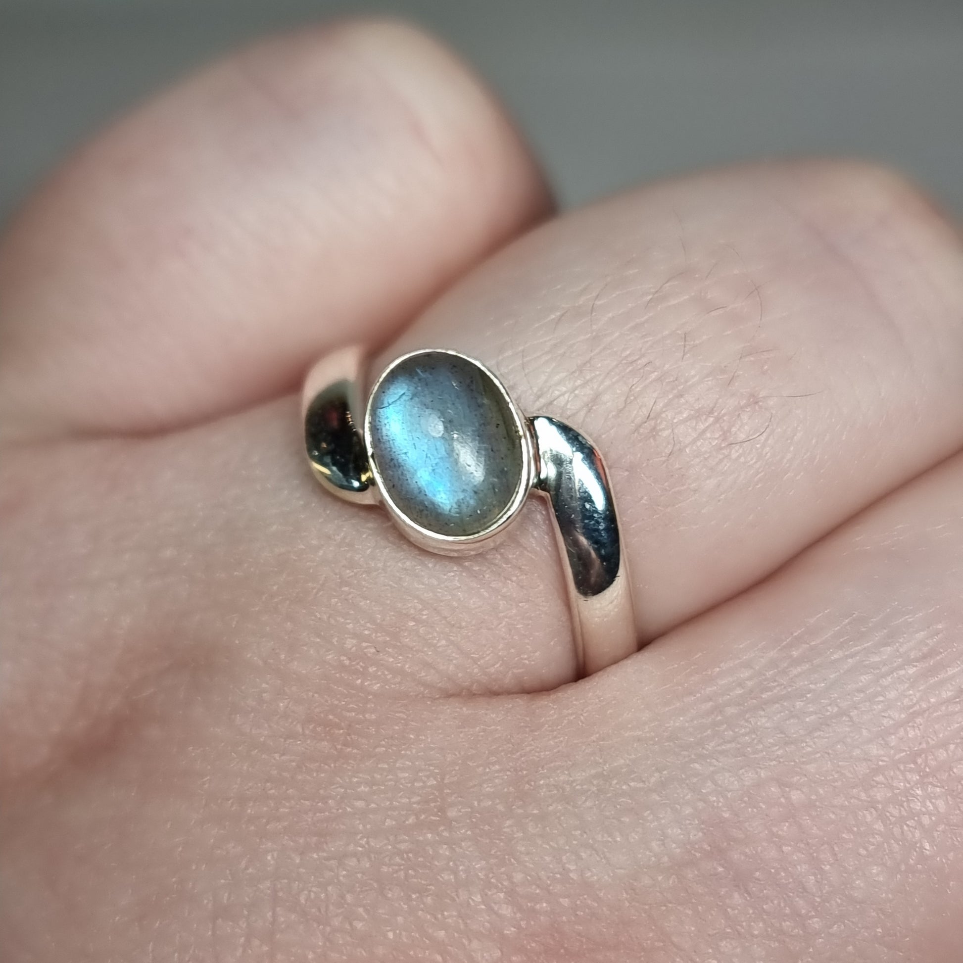 Labradorite ring - Rivendell Shop