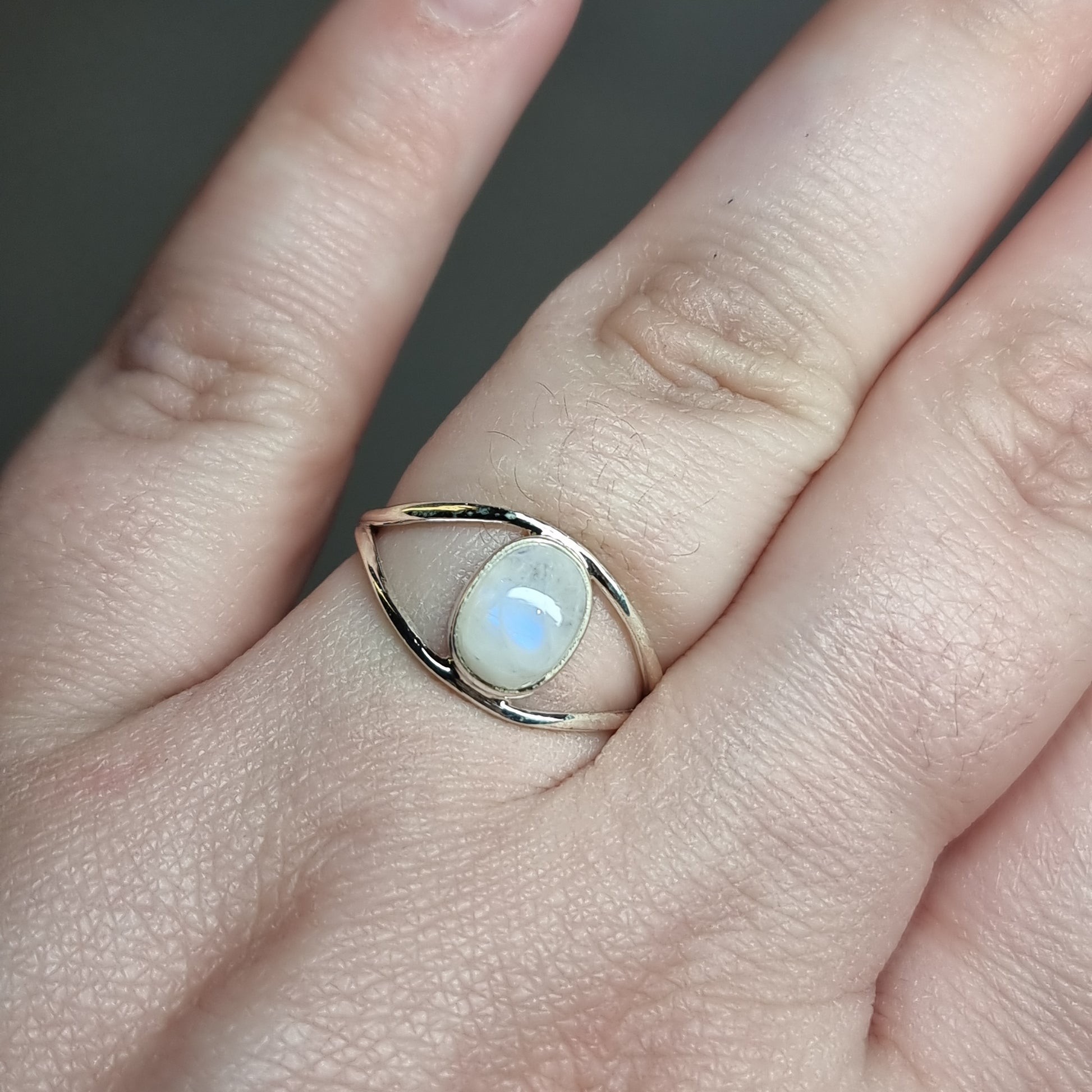 Moonstone ring - Rivendell Shop