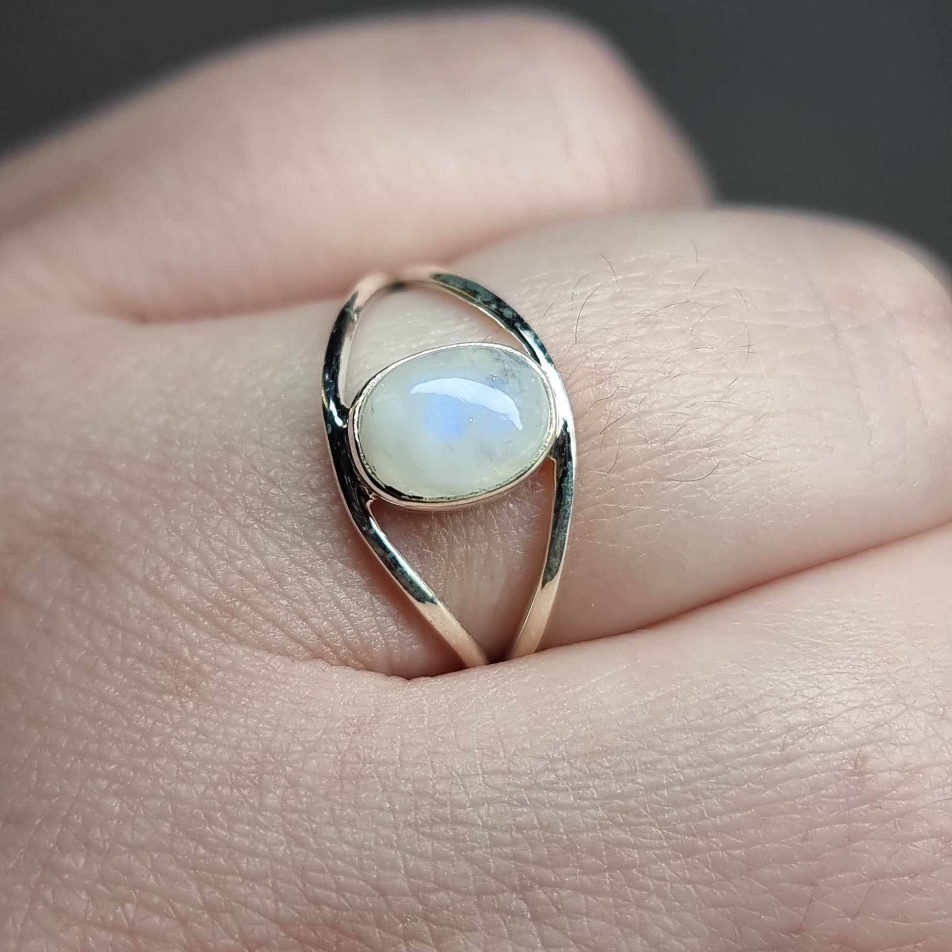 Moonstone ring - Rivendell Shop