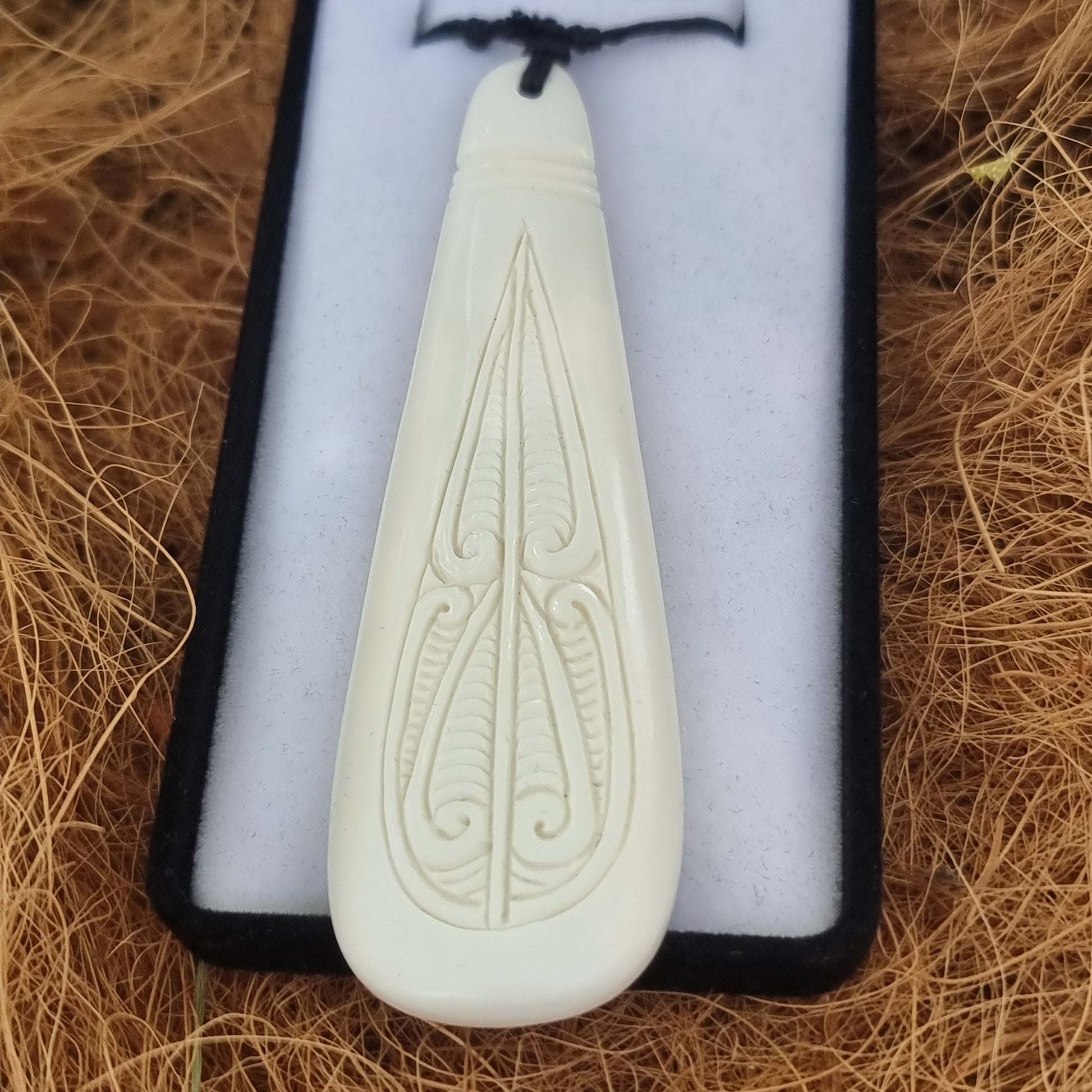 Patu bone carving - Rivendell Shop