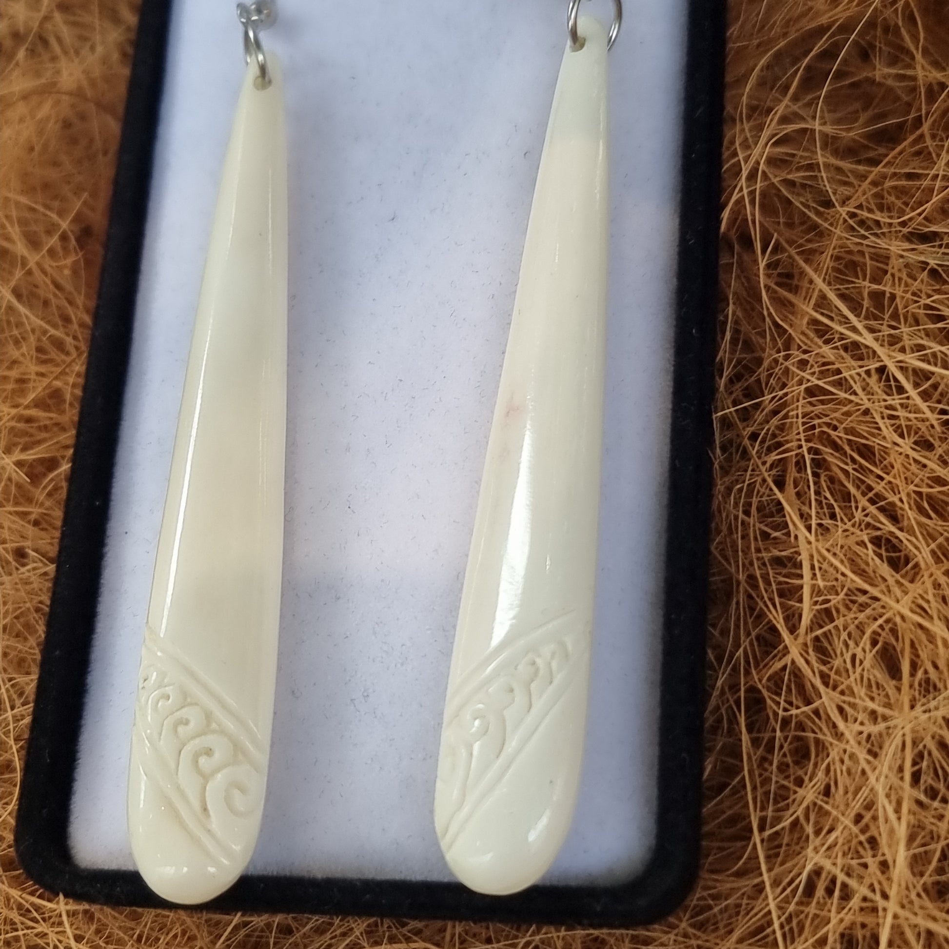 Bone earrings - Rivendell Shop