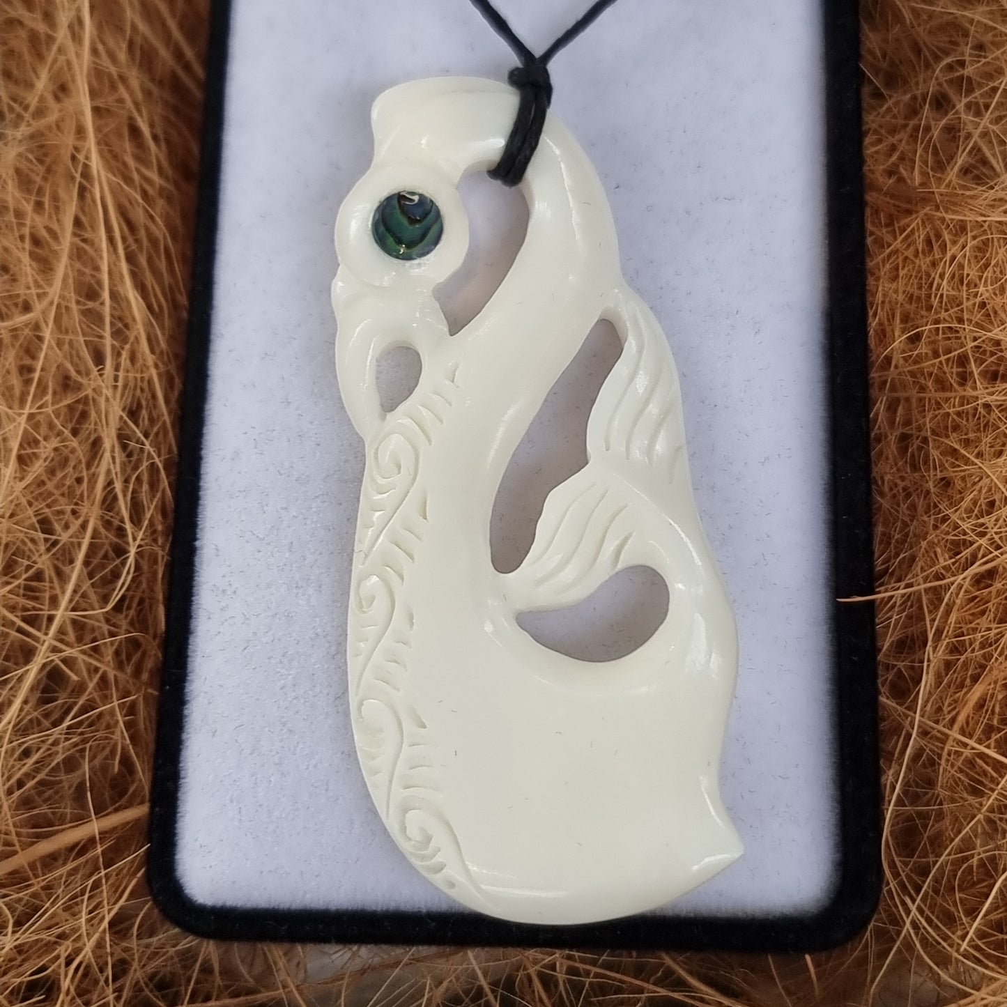 Manaia bone carving - Rivendell Shop