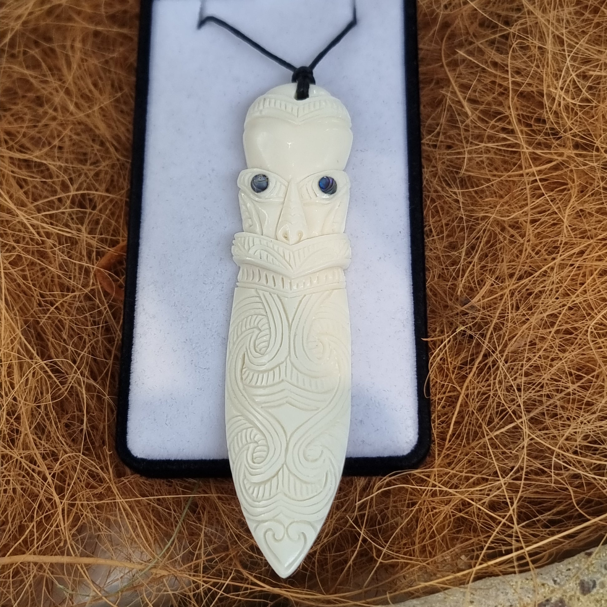 Taiaha carving - Rivendell Shop