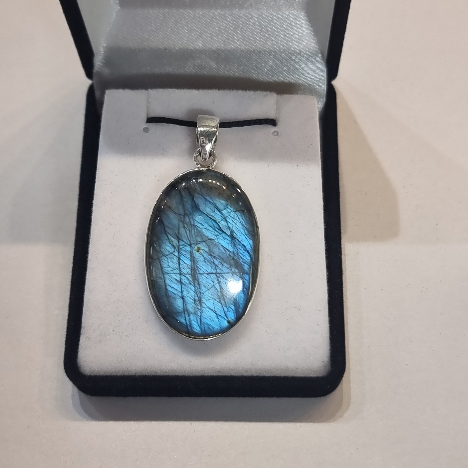 Labradorite pendant - Rivendell Shop