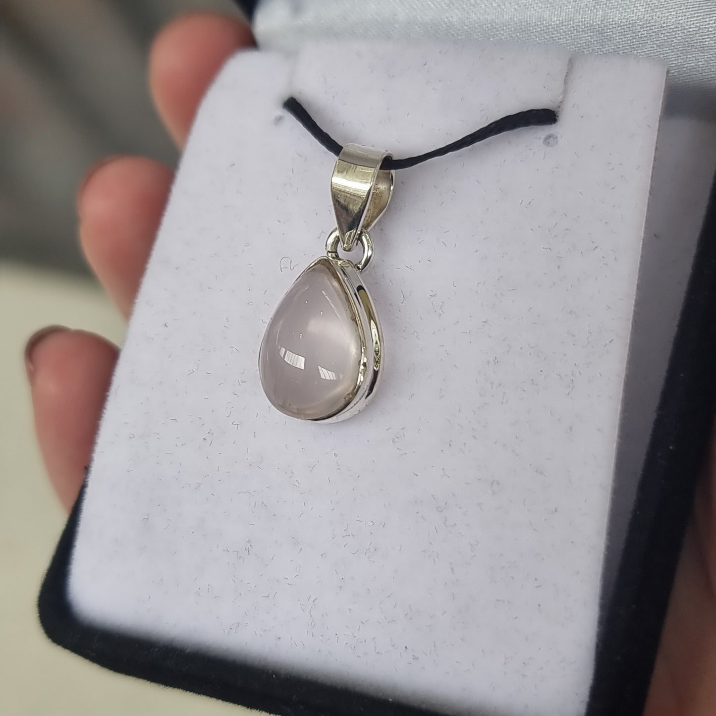 Rose quartz pendant - Rivendell Shop