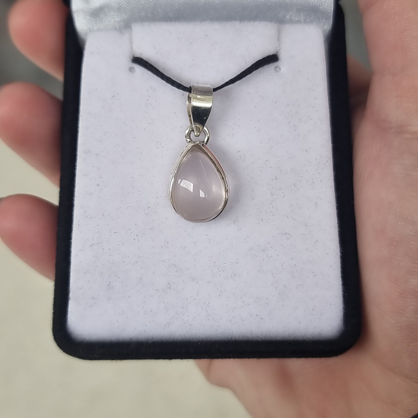 Rose quartz pendant - Rivendell Shop