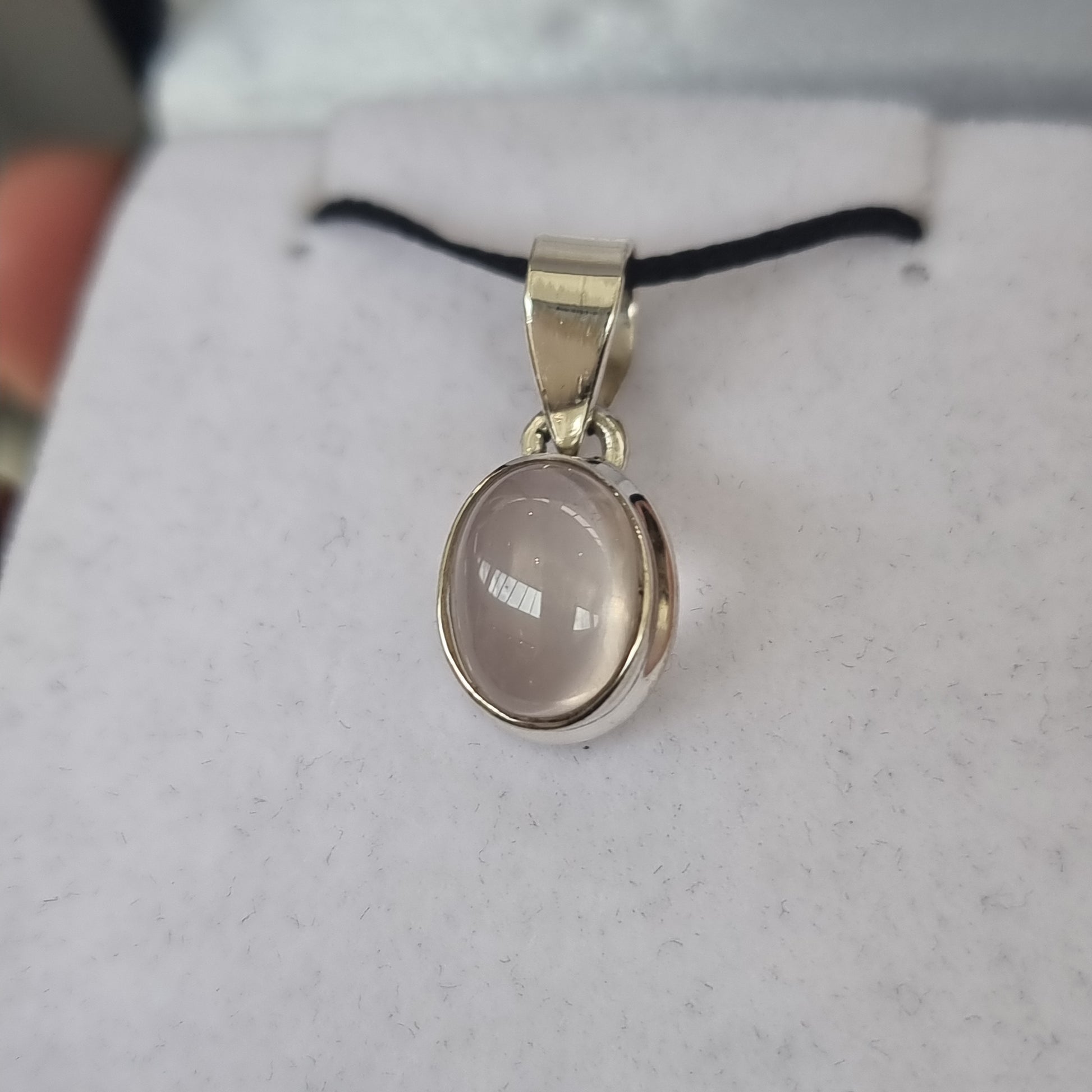 Rose quartz pendant - Rivendell Shop