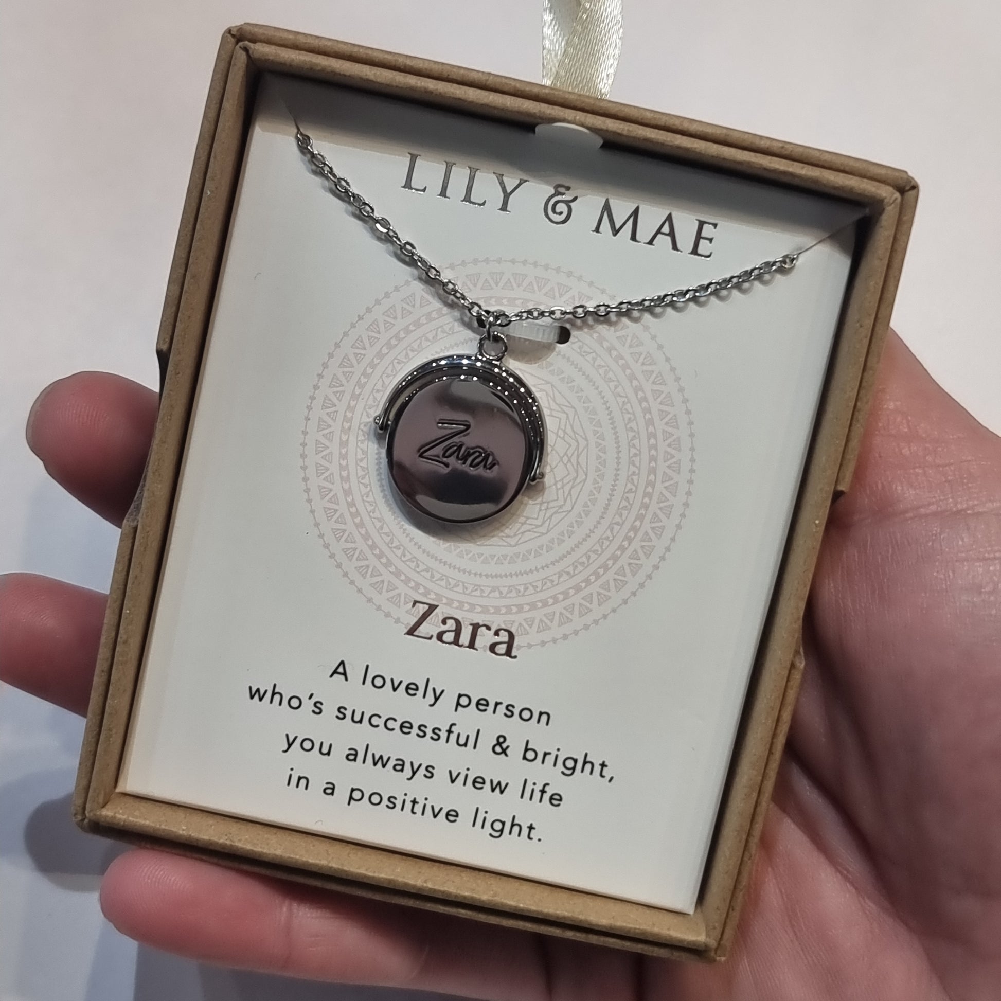 L&M spinning necklace - Zara - Rivendell Shop