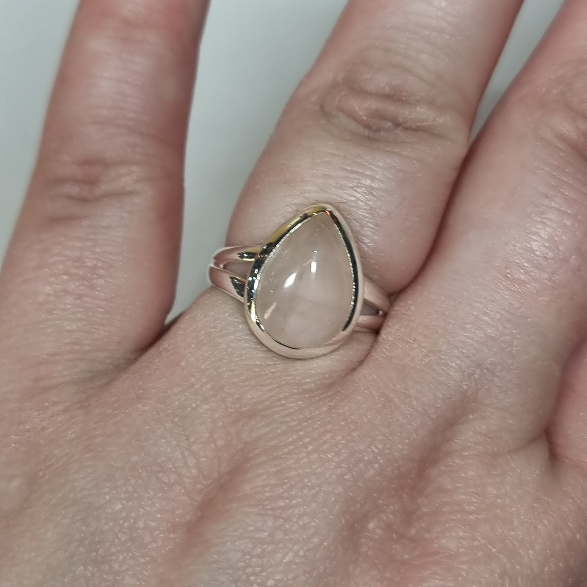 Rose quartz ring - Rivendell Shop