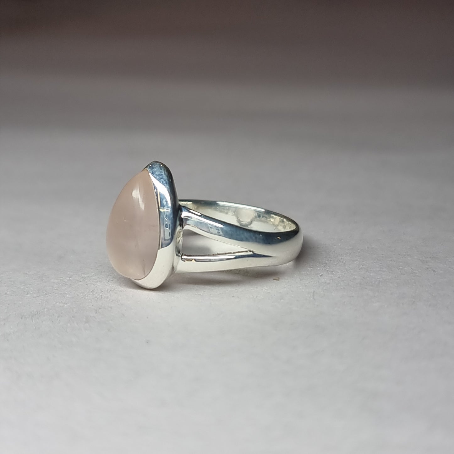 Rose quartz ring - Rivendell Shop