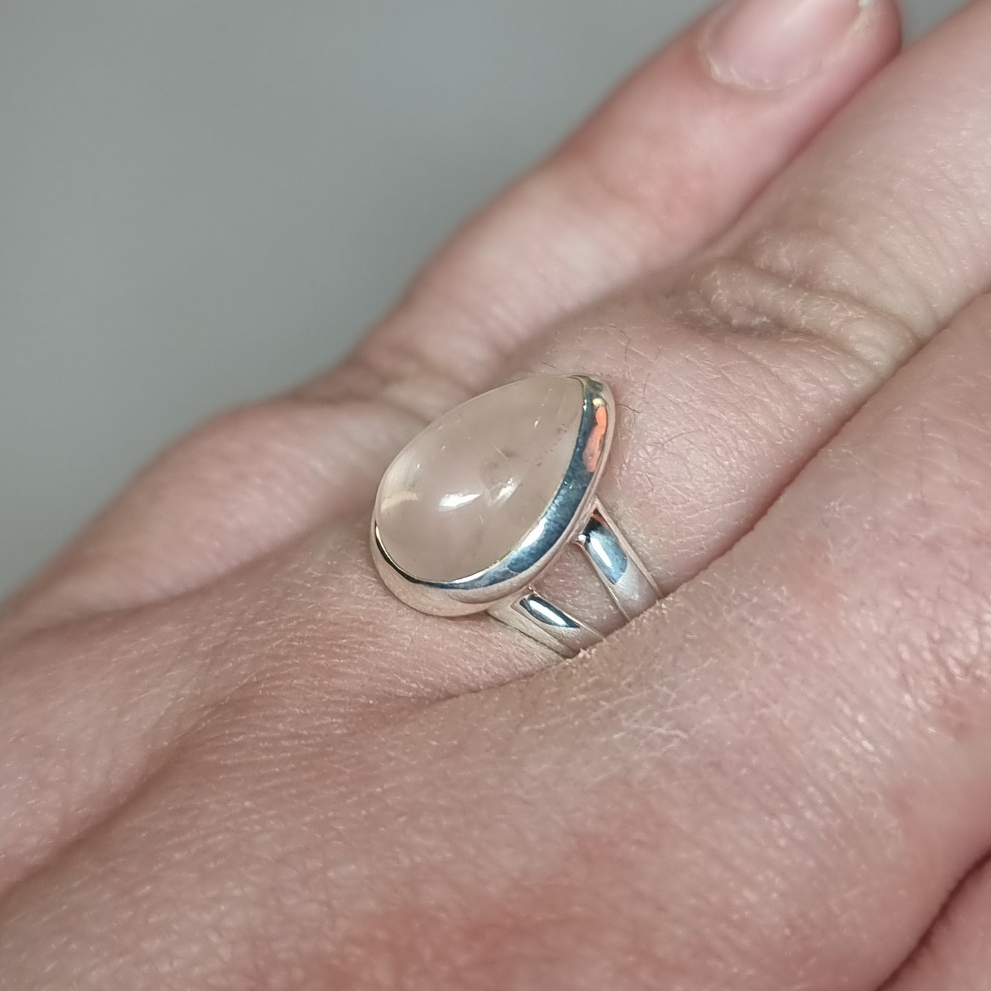 Rose quartz ring - Rivendell Shop