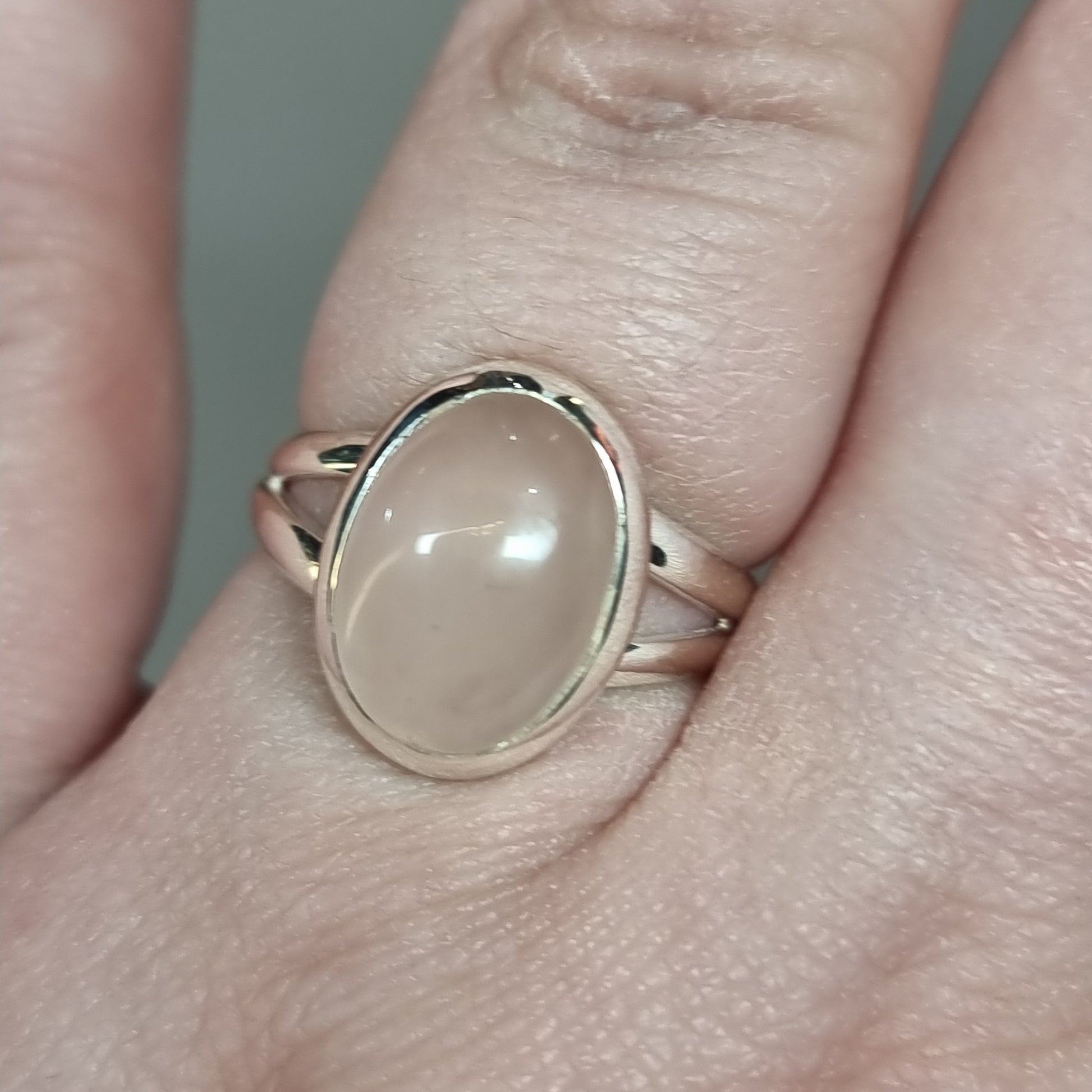 Rose quartz ring - Rivendell Shop