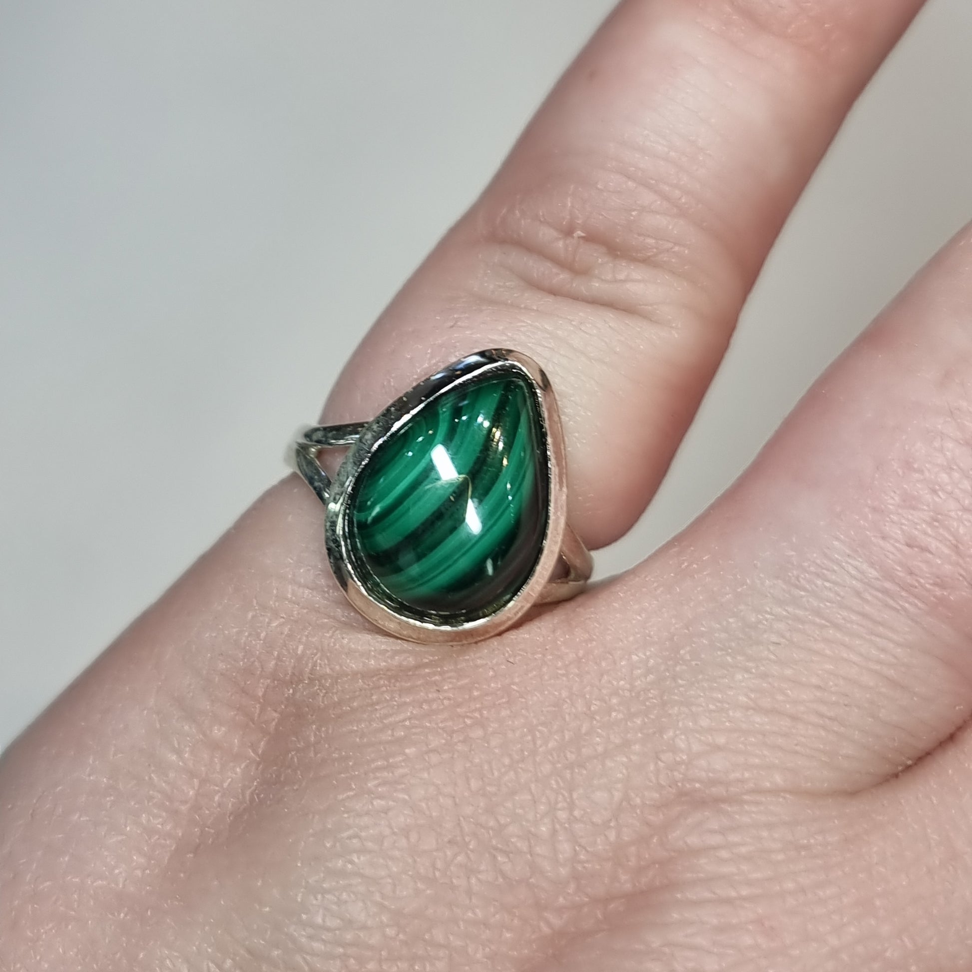 Malachite ring - Rivendell Shop