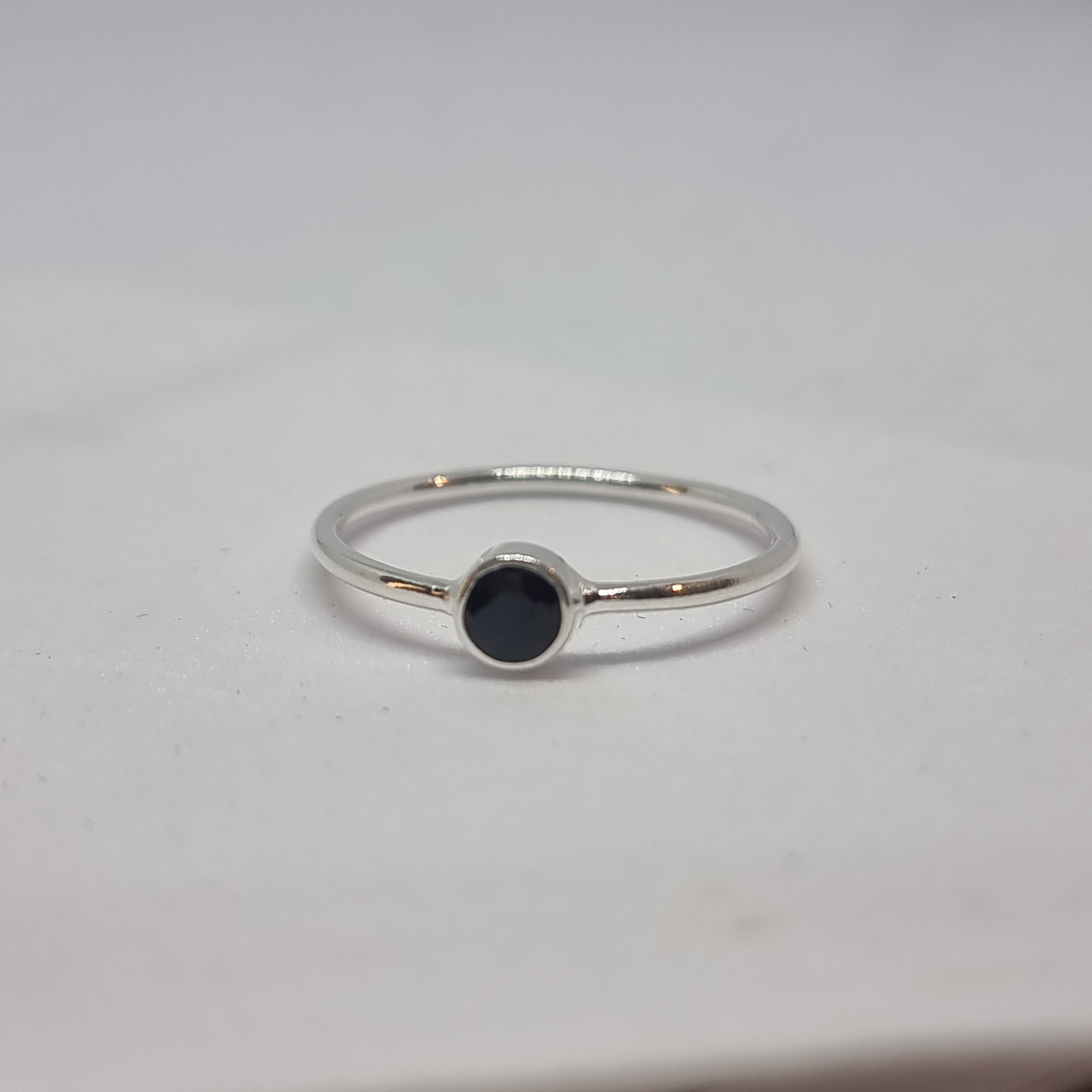 Blue sapphire delicate ring - Rivendell Shop