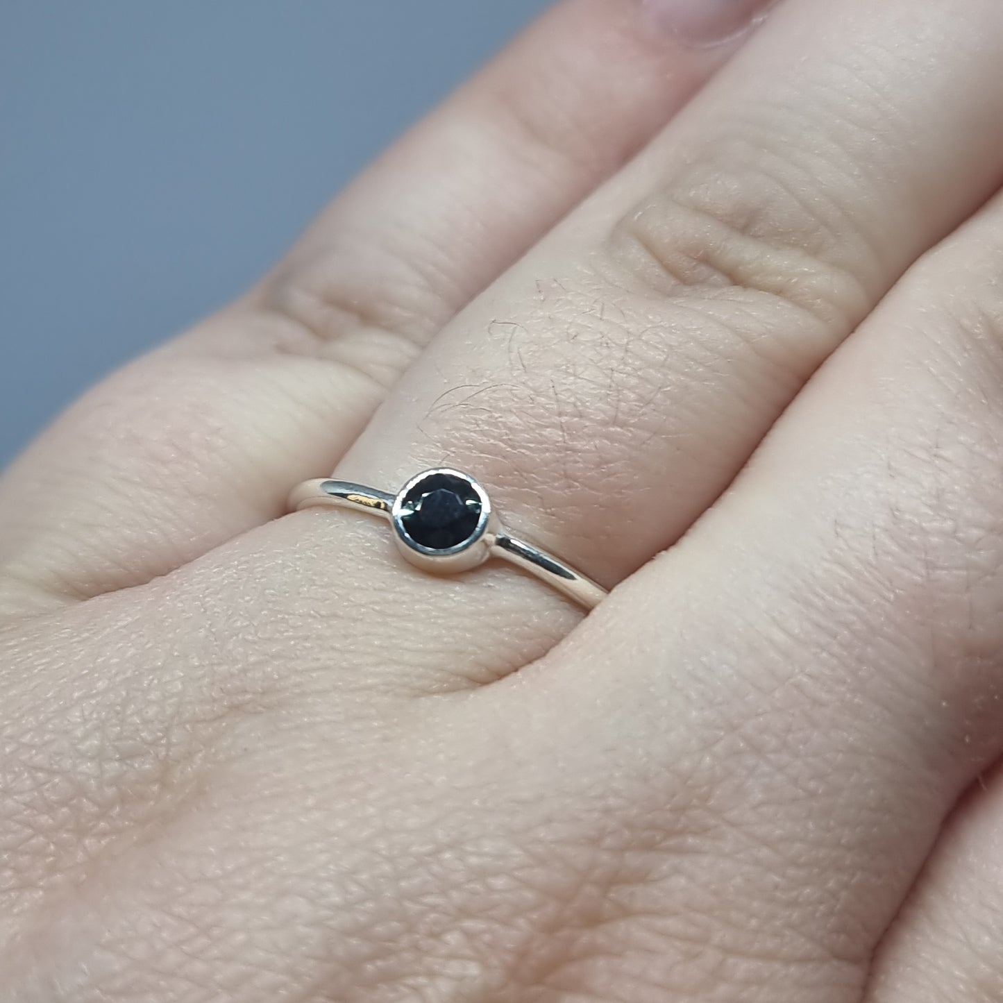 Blue sapphire delicate ring - Rivendell Shop