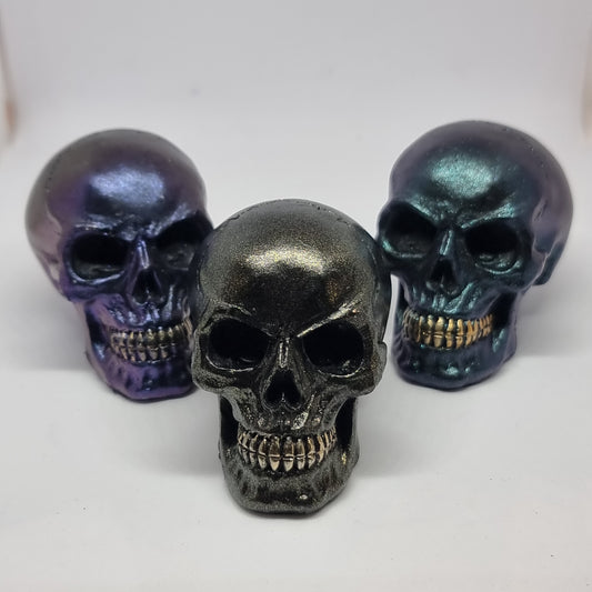 Small iridescent skull - Rivendell Shop