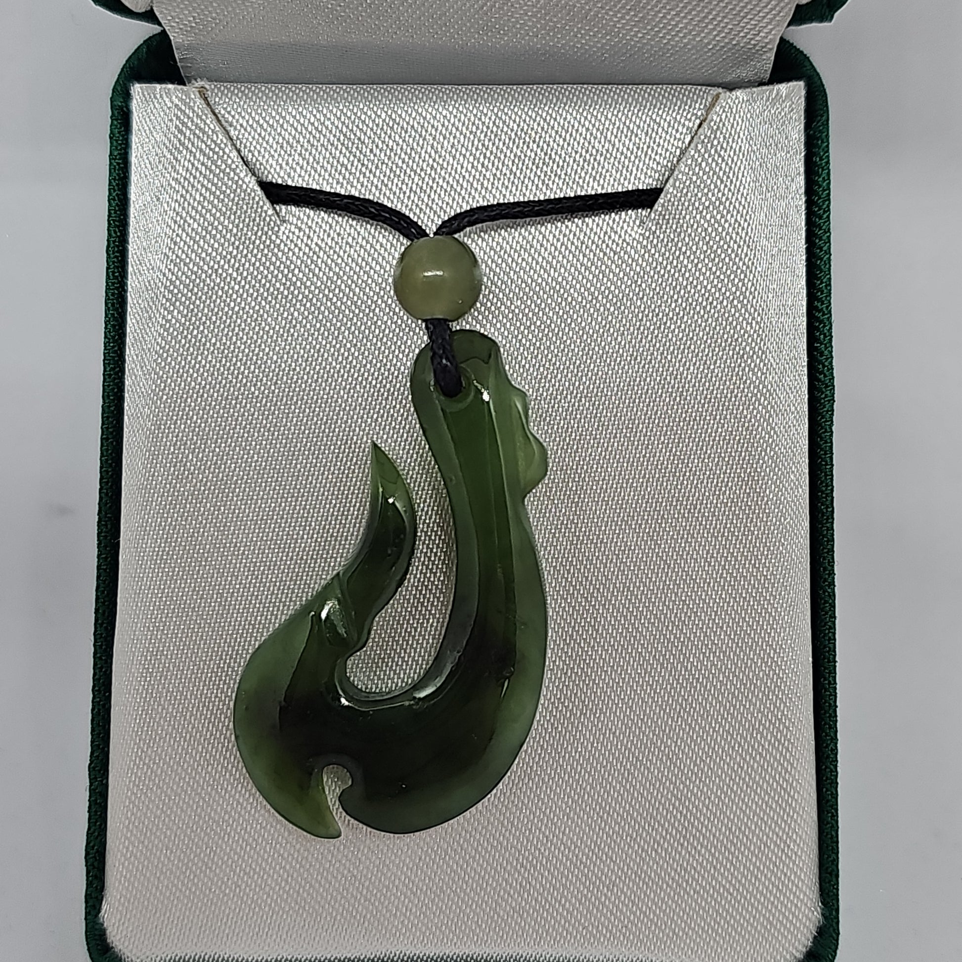 Hei matau greenstone pendant 4cm - Rivendell Shop