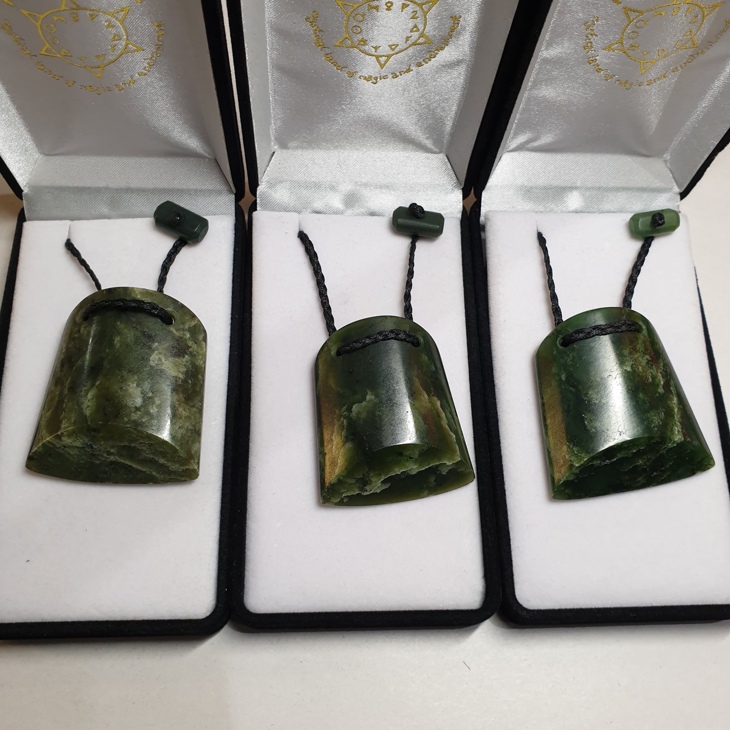 Large greenstone pendant - Rivendell Shop