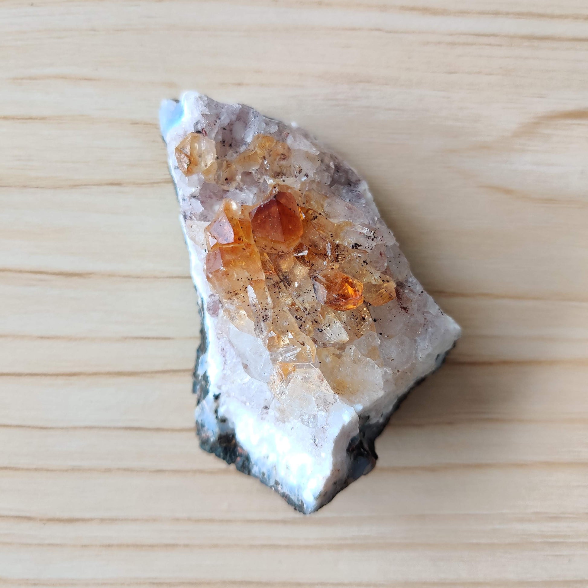 Natural Citrine Crystal Piece (3-4 cm) - Rivendell Shop