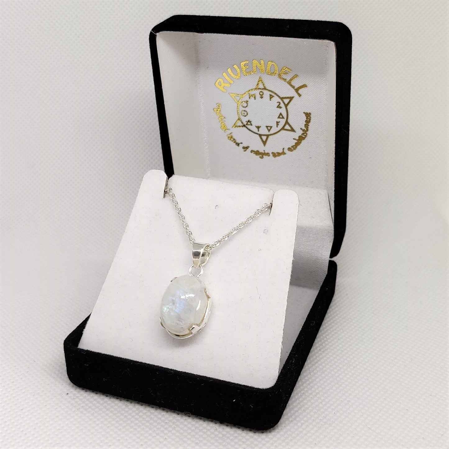 Moonstone 925 Sterling Silver Pendant - Rivendell Shop