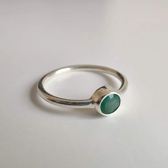 Emerald Delicate 925 Sterling Silver Ring - Rivendell Shop