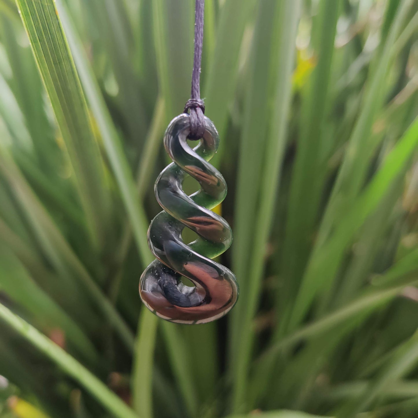 Twist Pikorua Greenstone Pendant - Triple Twist - Rivendell Shop