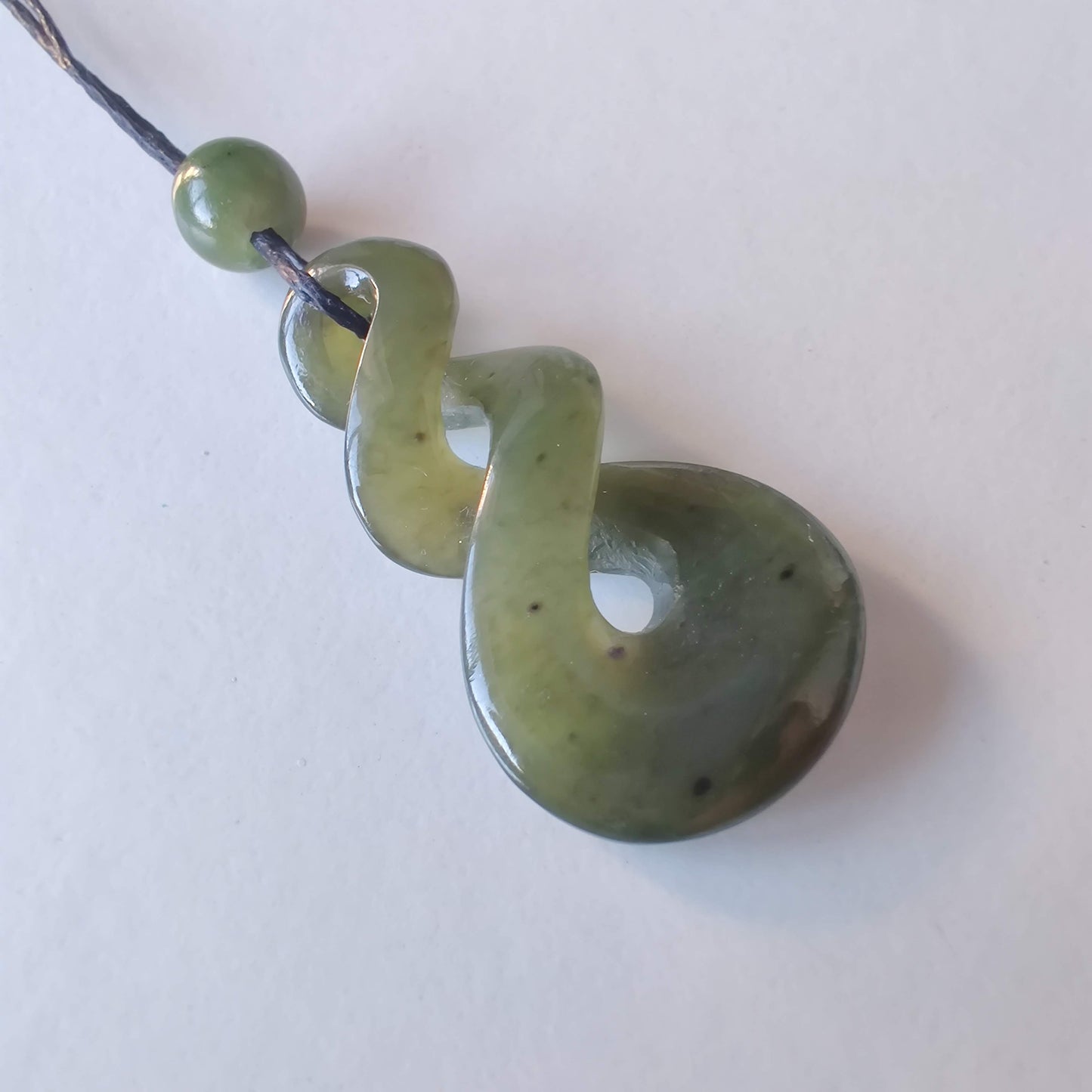 Twist Pikorua Greenstone Pendant - Double Twist with Bead - Rivendell Shop