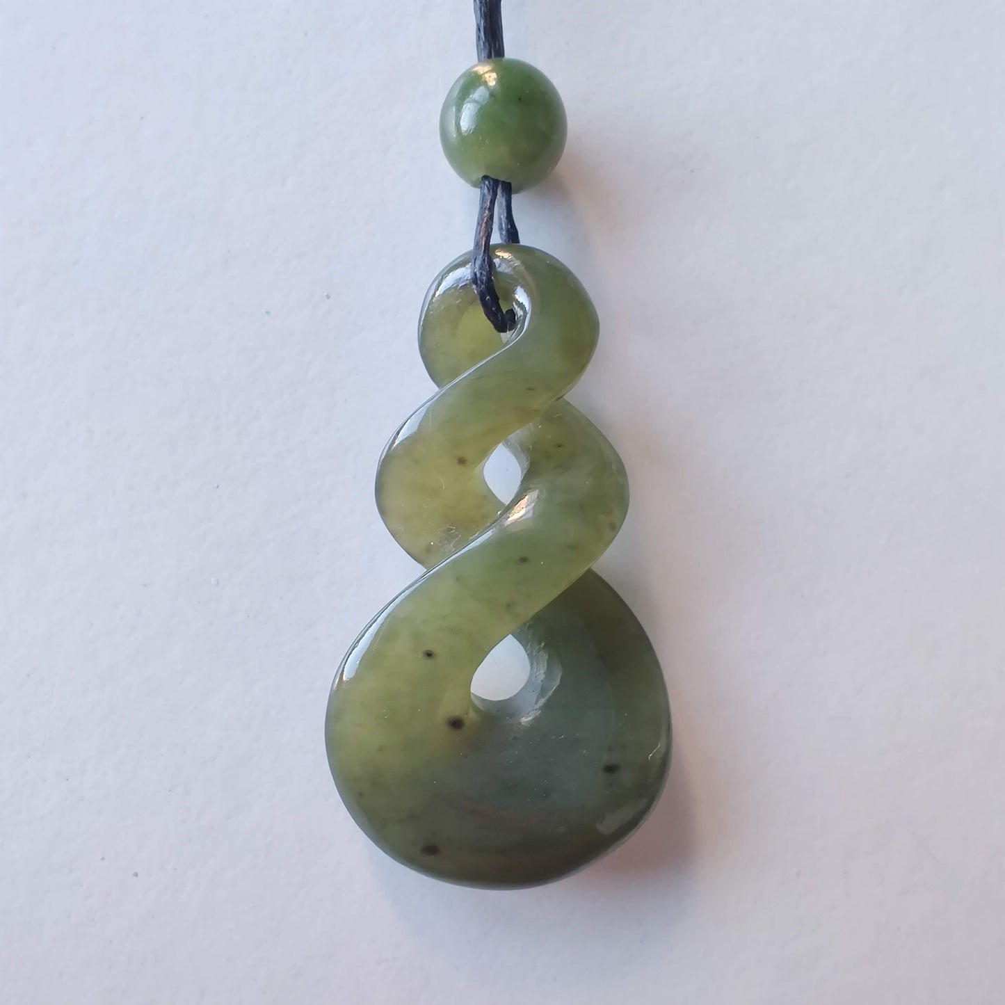 Twist Pikorua Greenstone Pendant - Double Twist with Bead - Rivendell Shop