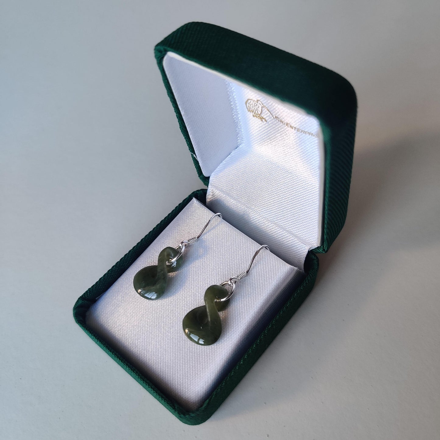 Single Twist Pikoura Greenstone Earrings - Rivendell Shop