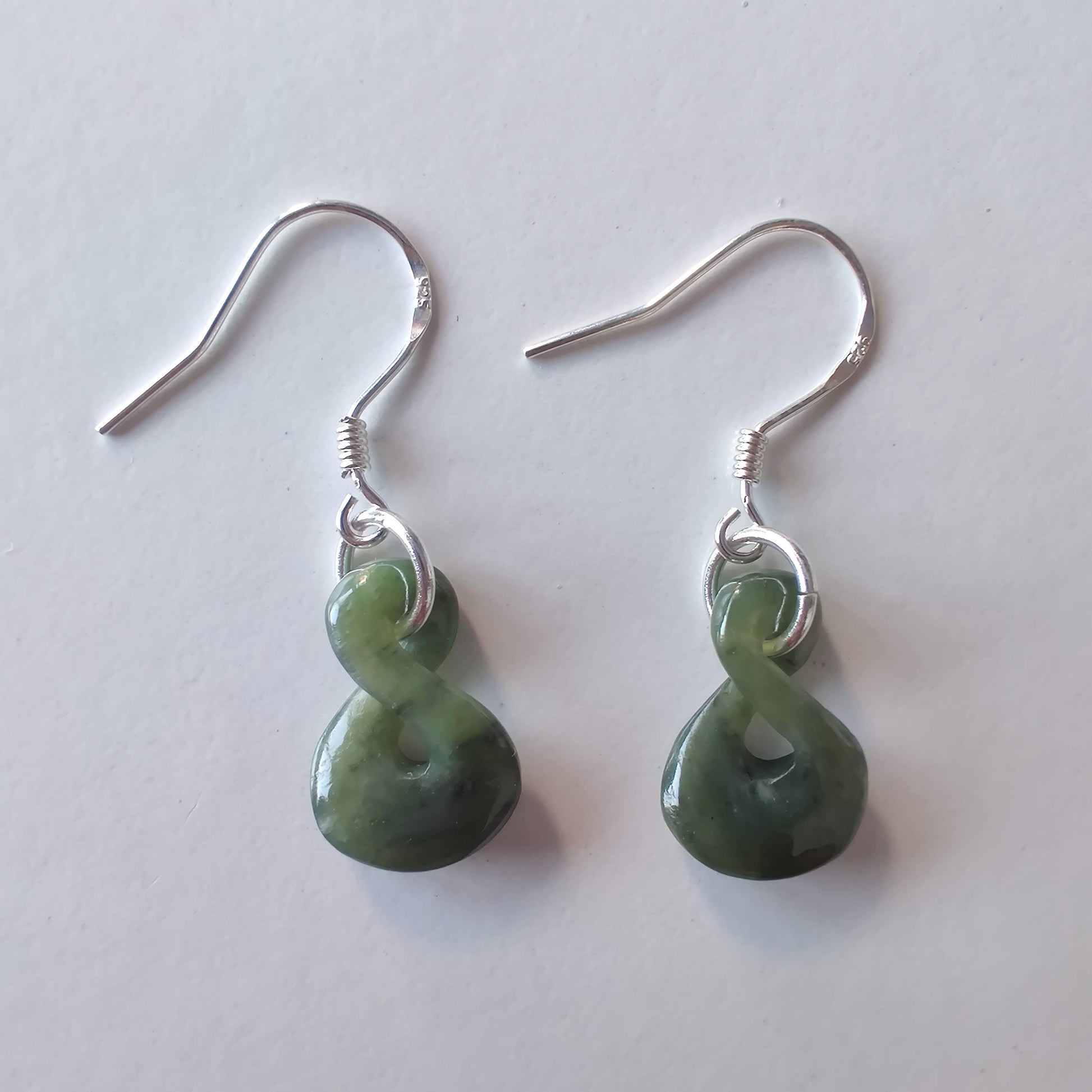 Single Twist Pikoura Greenstone Earrings - Rivendell Shop