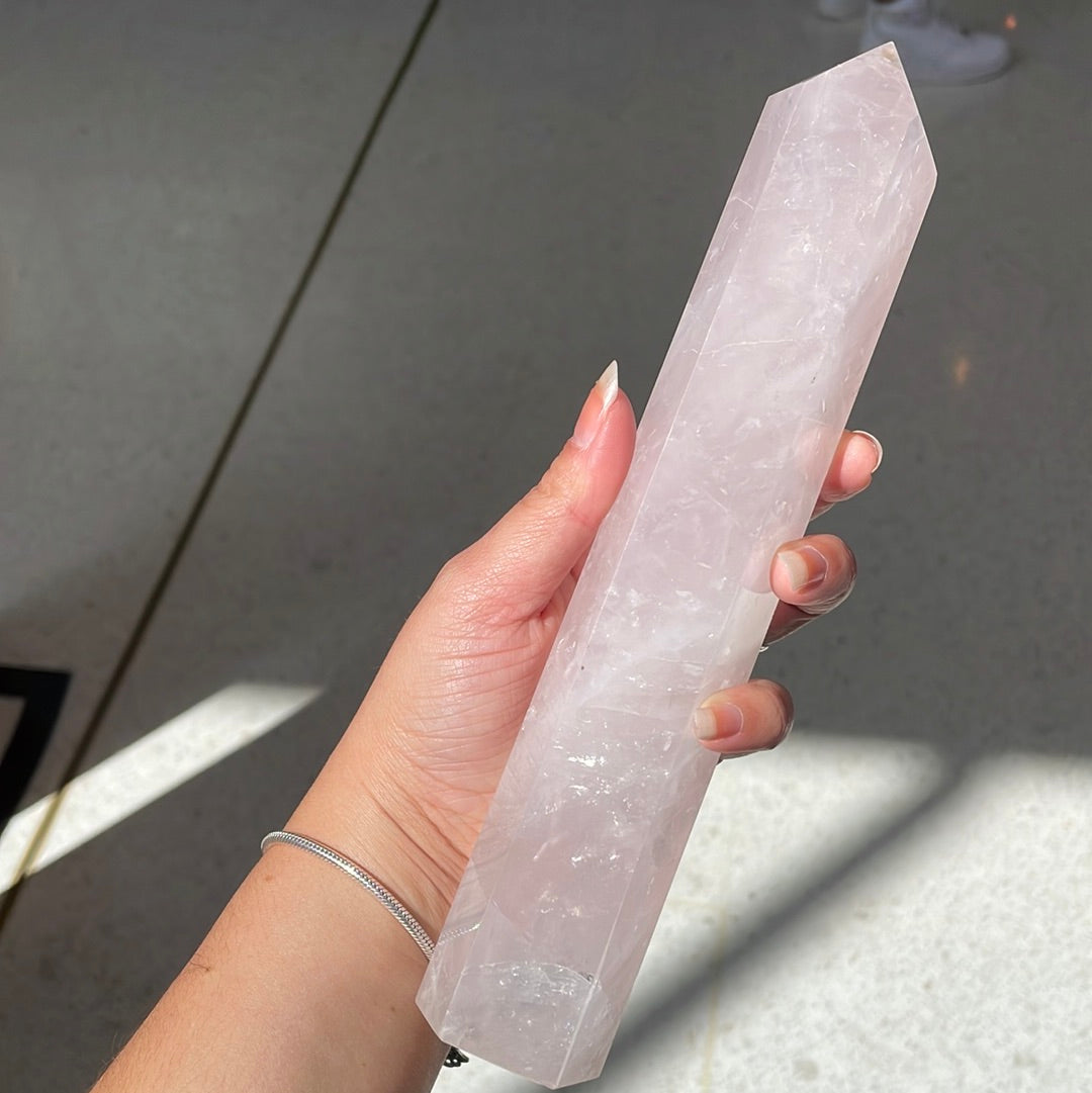 Rose quartz point - Rivendell Shop