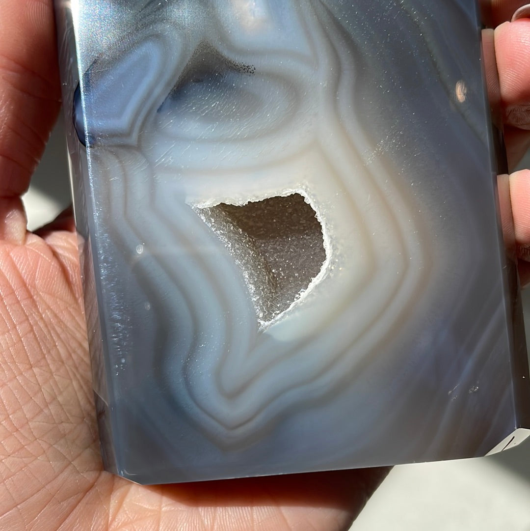 Standing Agate piece - Rivendell Shop