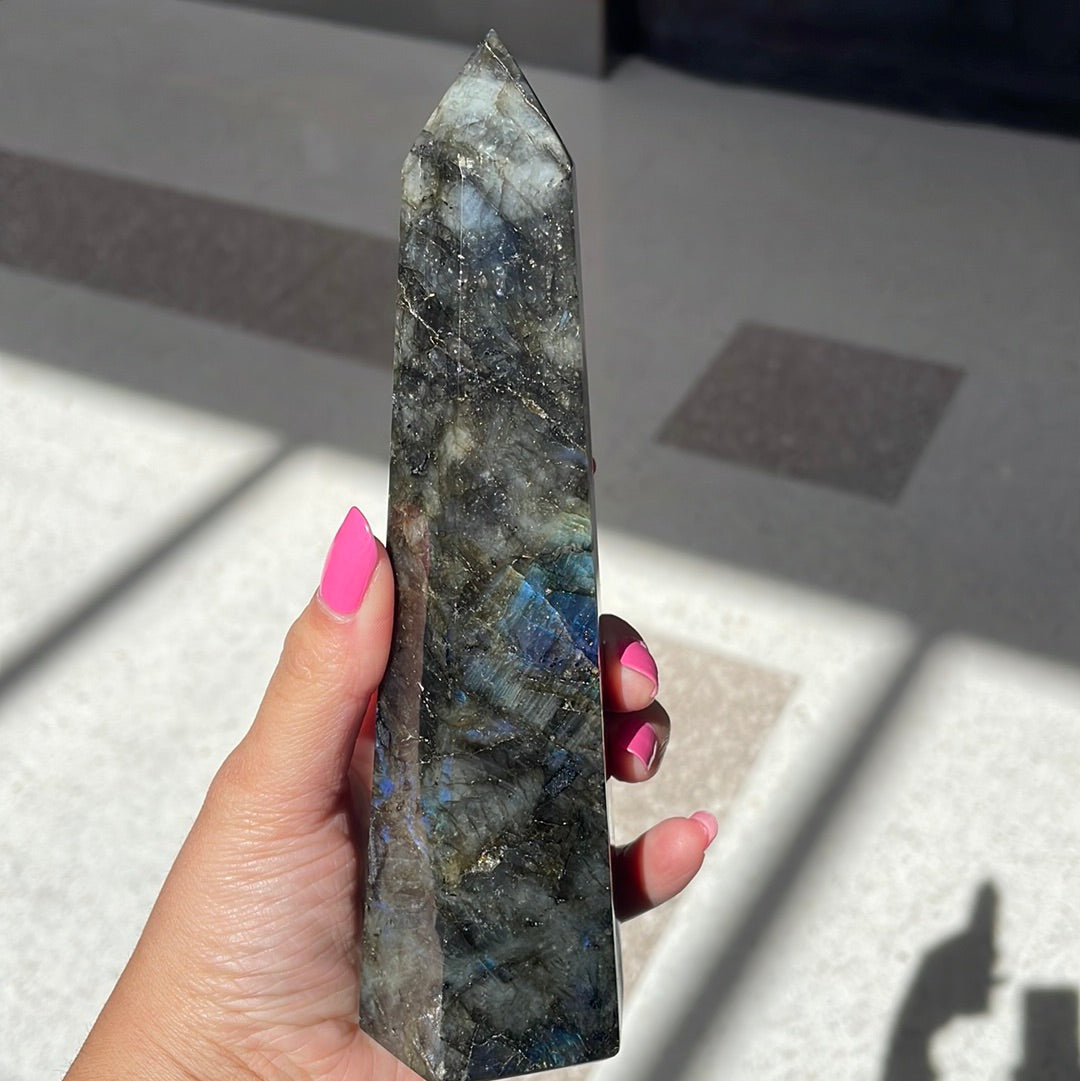 Labradorite point - Rivendell Shop