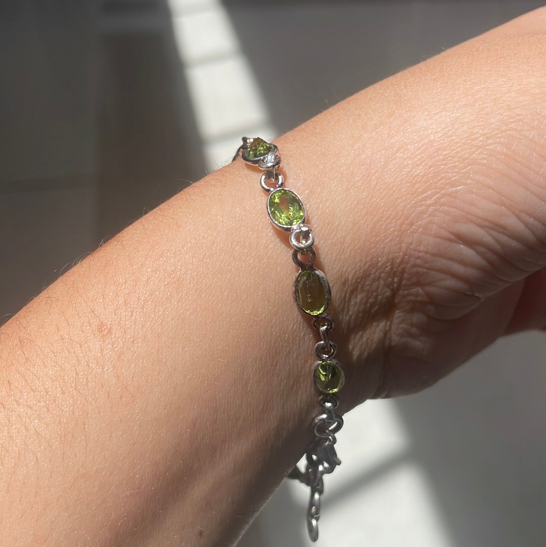 Peridot sterling silver bracelet - Rivendell Shop