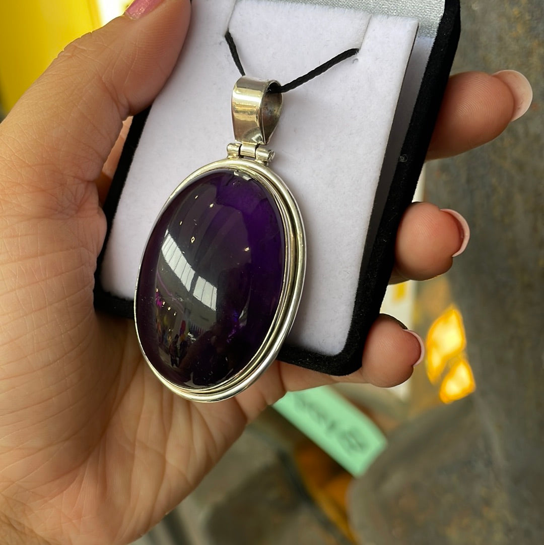 Large oval amethyst silver pendant - Rivendell Shop