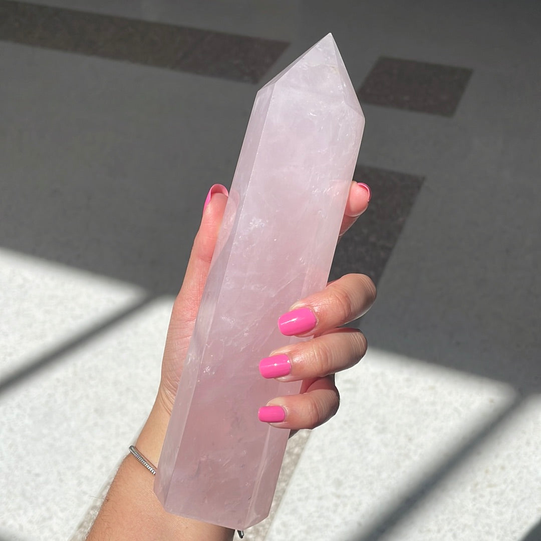 Rose Quartz point - Rivendell Shop