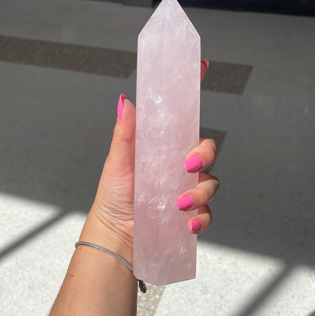 Rose Quartz point - Rivendell Shop