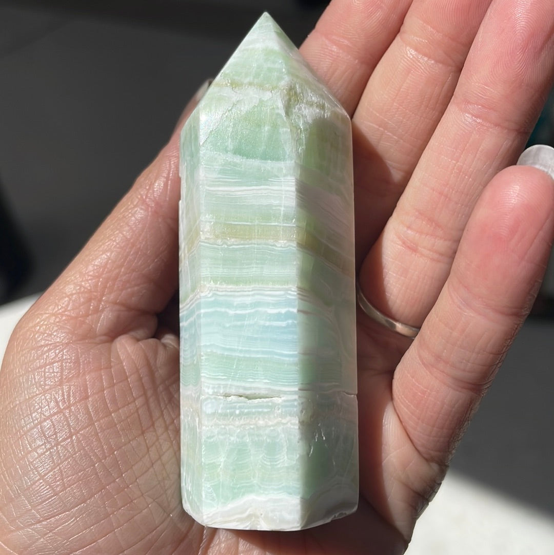 Caribbean Calcite point - Rivendell Shop