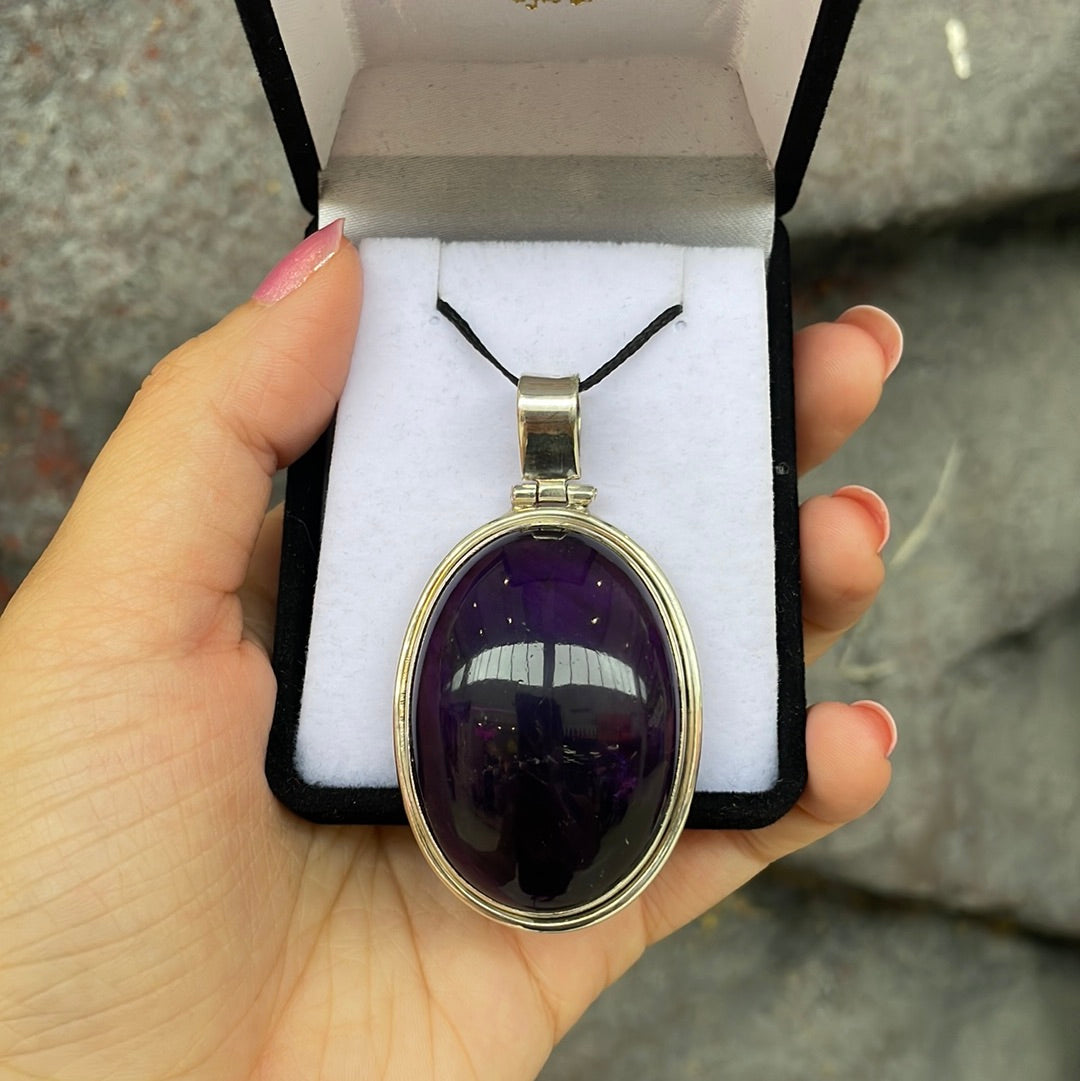 Large oval amethyst silver pendant - Rivendell Shop