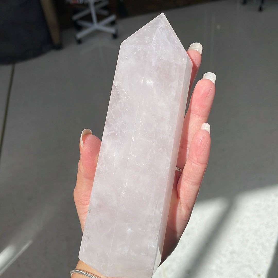 Rose quartz point - Rivendell Shop