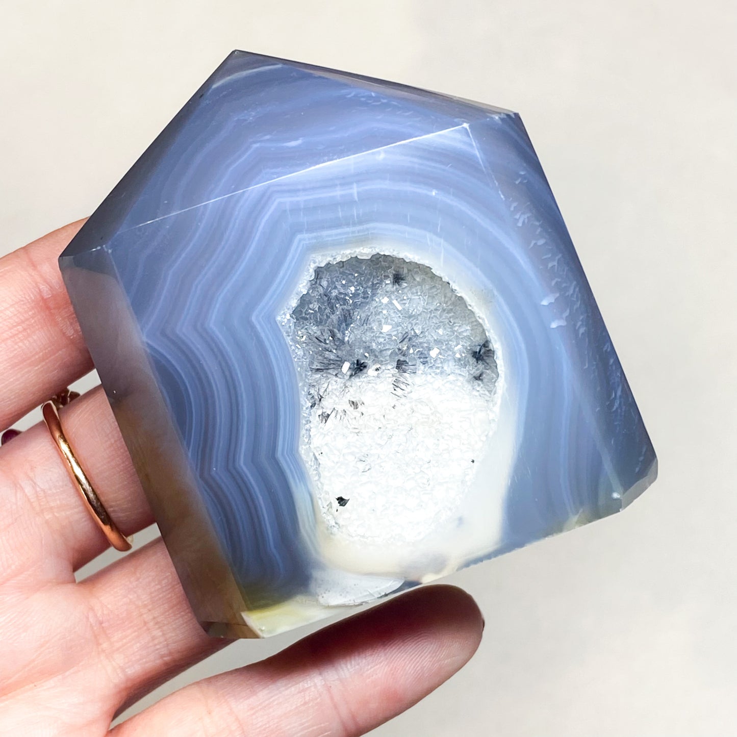 Standing Agate piece - Rivendell Shop