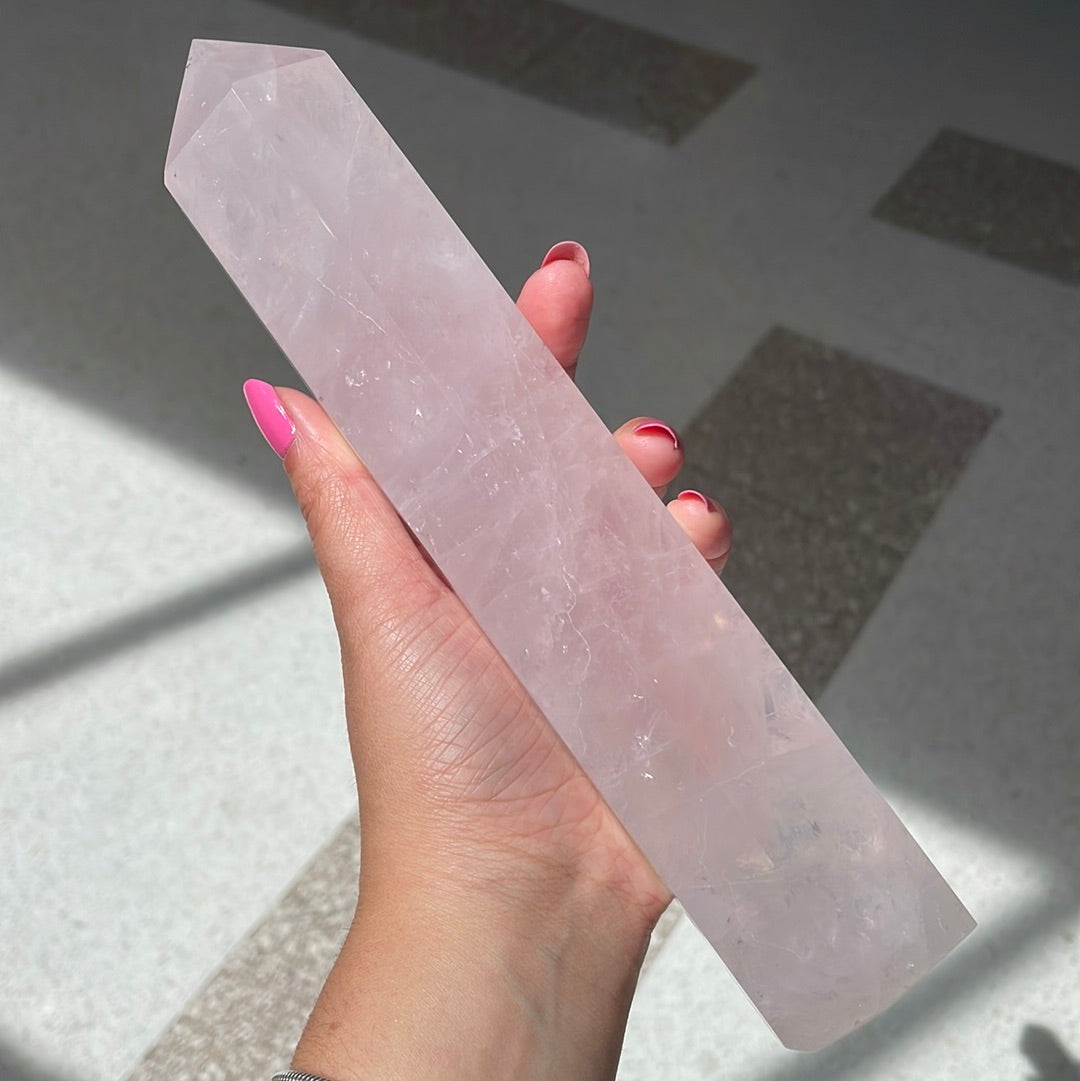 Rose Quartz point - Rivendell Shop