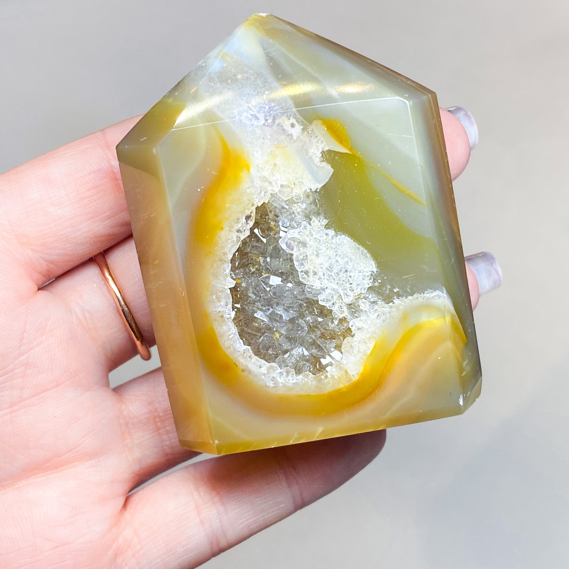 Standing Agate piece - Rivendell Shop