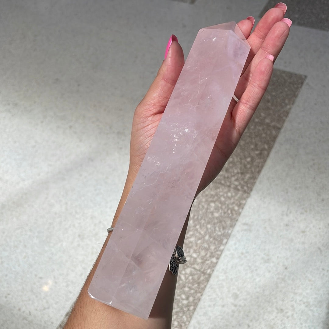 Rose Quartz point - Rivendell Shop