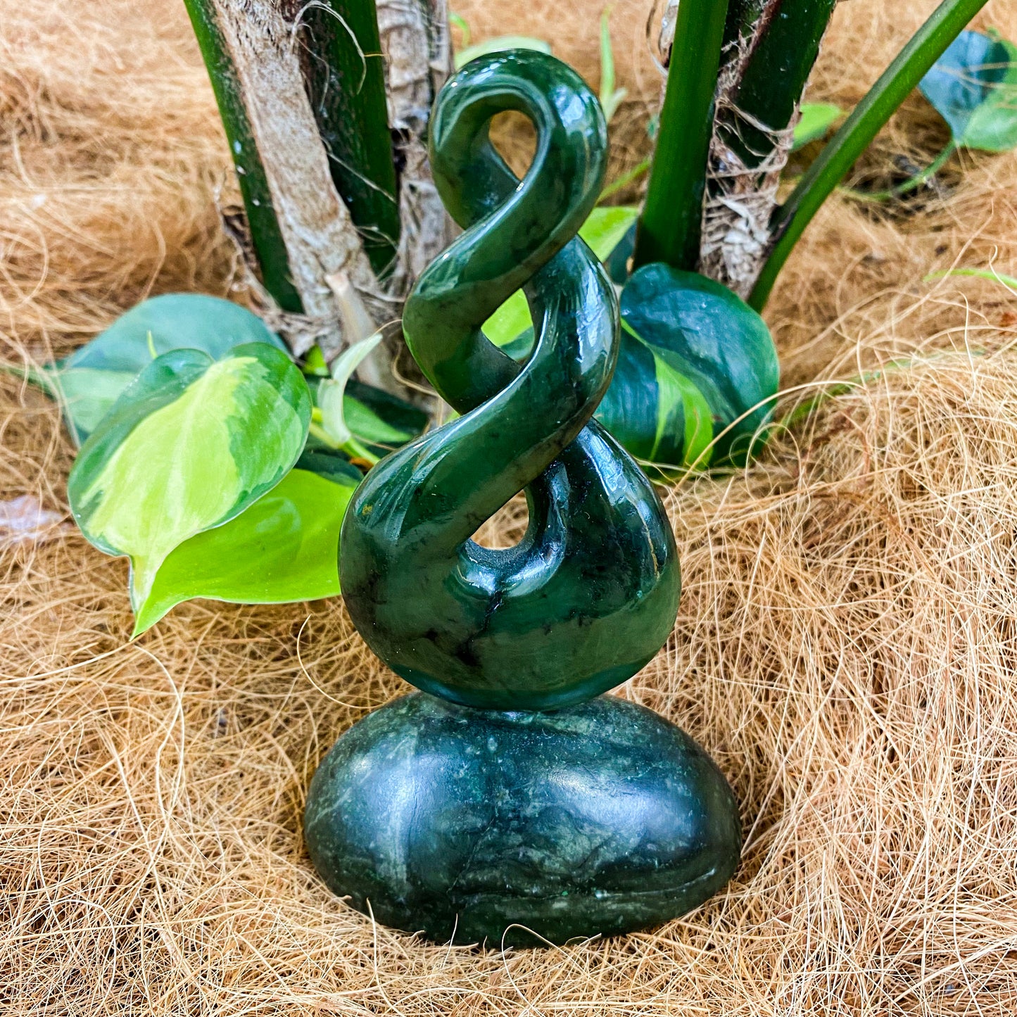 Standing Greenstone Piece - Double Twist - Rivendell Shop