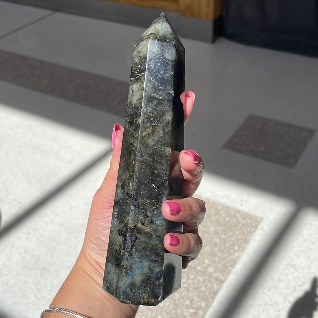 Labradorite point - Rivendell Shop