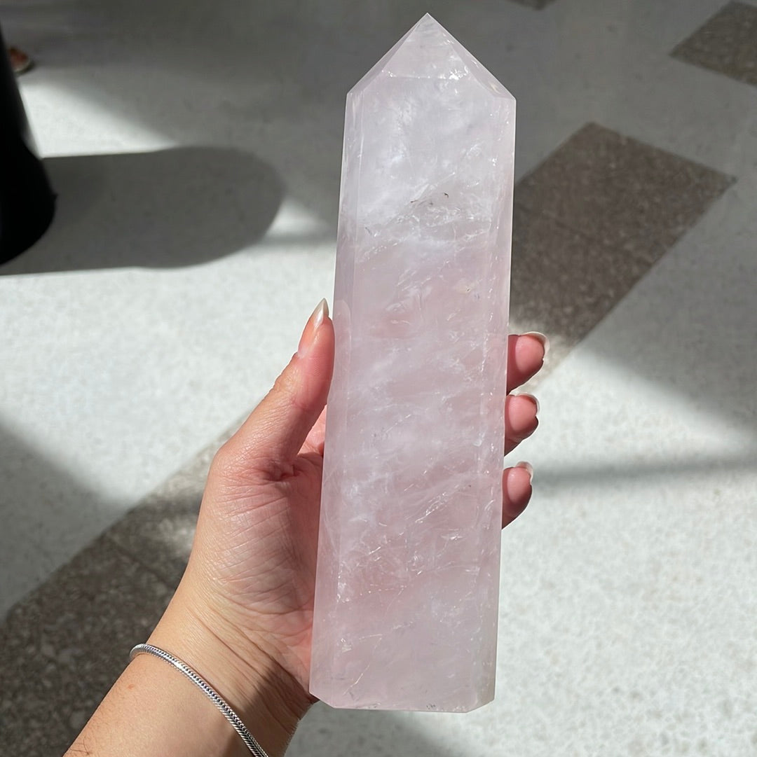 Rose quartz point - Rivendell Shop