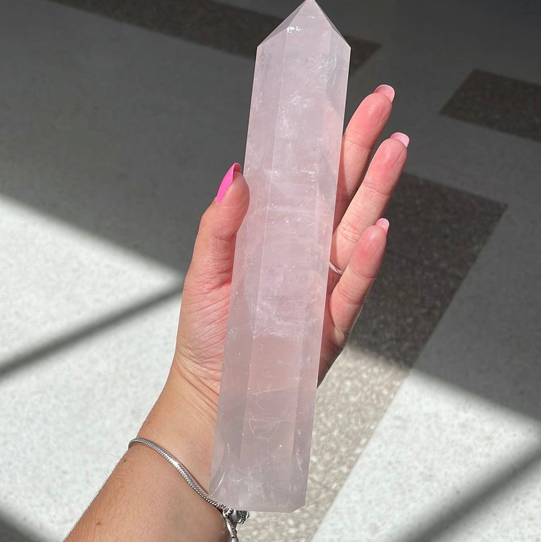 Rose Quartz point - Rivendell Shop