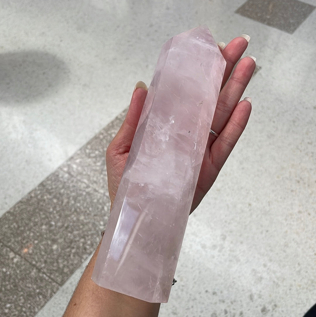 Rose quartz point - Rivendell Shop