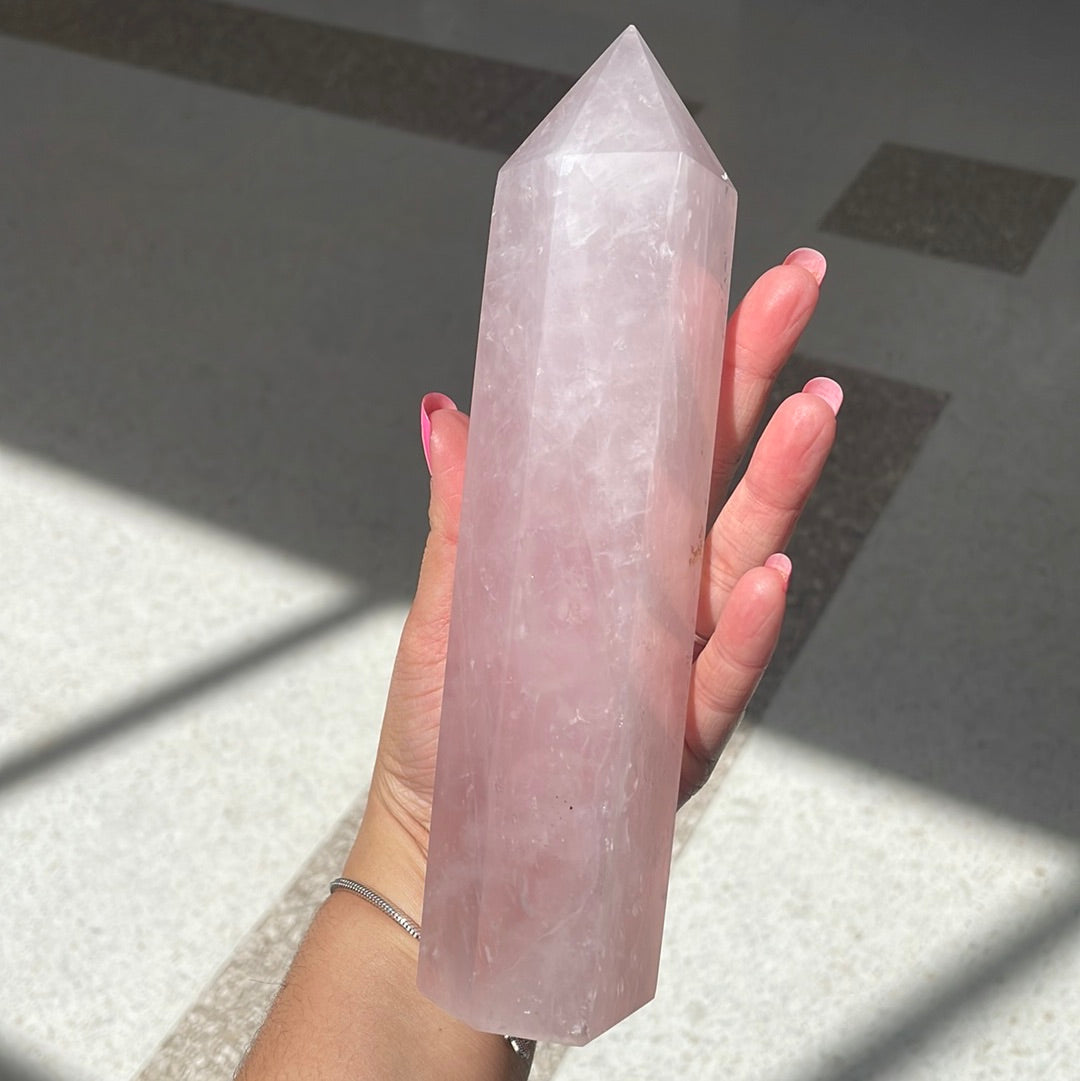 Rose Quartz point - Rivendell Shop